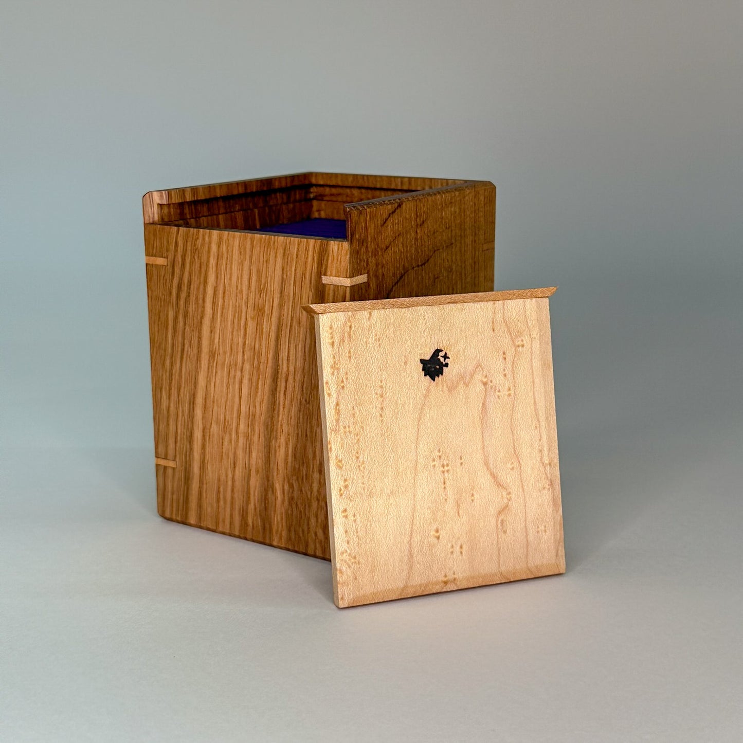 Wooden MTG Commander deck storage box Lid White Oak and Maple